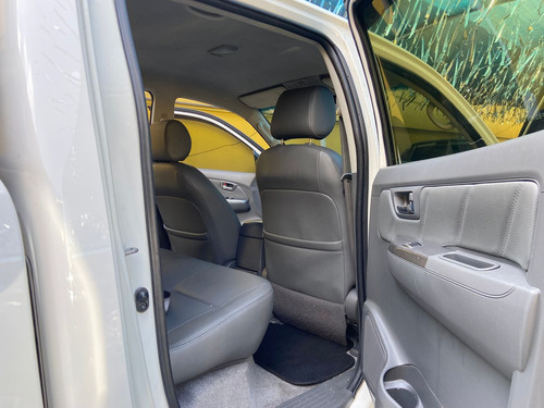 Toyota Hilux 3.0 Srv Cab. Dupla 4x4 Aut. 4p