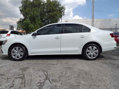 Imagen 2 de 15 de Volkswagen Jetta 2017 4p L4/2.0 Man