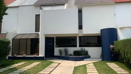 Casa En Venta En Paseo De Los Cisnes En Metepec