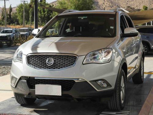 SsangYong Korando 4X2 MT SEMI FULL