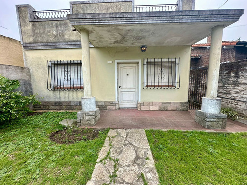 Venta Casa A Reciclar 3 Amb C/jardin En Padua Sur