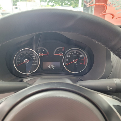 Imagem 10 de 10 de Fiat Grand Siena Essence 1.6 Flex 2014 Completo