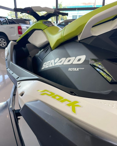 Sea Doo/ Spark 90hp 2023 Com Carretinha