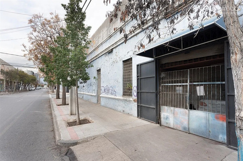 Local Comercial 2pisos 958 Mt2 Construidos Venta En Santiago