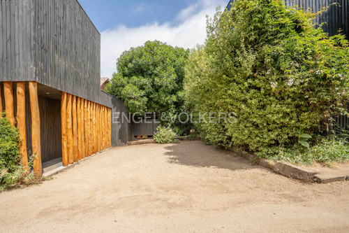 Casa En Excelente Ubicación Cachagua Centro