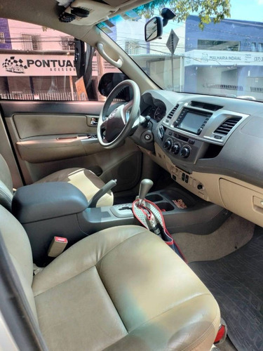 Imagem 7 de 8 de Toyota Hilux Sw4 2.7 Sr 4x2 16v Flex 4p Automático