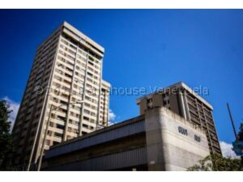 Imagen 1 de 16 de #22-12074 Bello Y Amplio Penthouse En El Marques