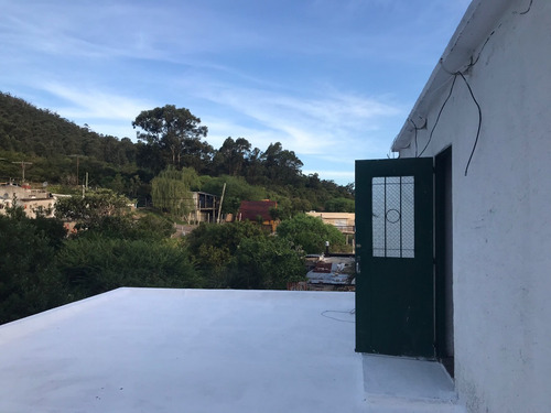 Casa De 2 Plantas Con Pool, Parrillero Y Amplio Terreno.
