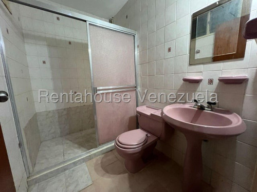 Casa En Venta Urb. Piñonal #25-17208 Rm