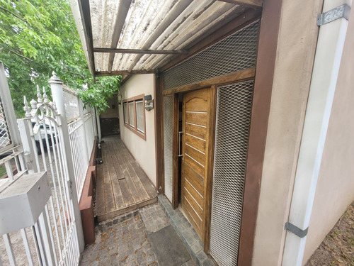 Casa 5 Ambientes Banfield Este C/ Garage 2 Plantas