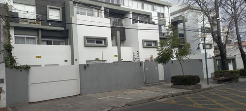Imagen 4 de 30 de Vicente Lopez - Florida. 2 Dormitorios- 2 Baños. Con Cochera Y Jardin