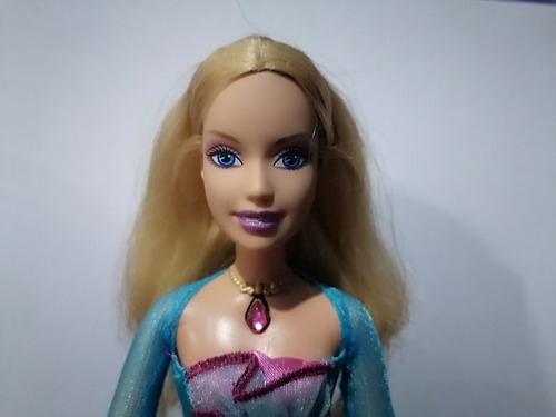 Barbie La Princesa De La Isla Rosella (Usado)
