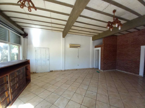 Permuto / Vendo/ Financio Local Comercial + Dúplex En Paso De La Patria-corrientes