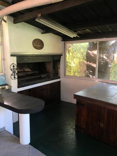 Imagen 28 de 30 de Excelente Casa Quinta Con Pileta Y Quincho Cerrado