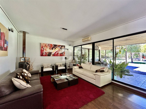Casa En Venta De 3dorm En Suite Chicureo Poniente Colina