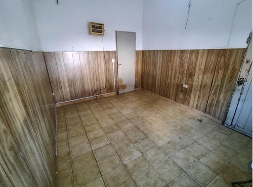 Imagen 3 de 13 de Casa 3 Ambientes- Venta- Local En Esquina - Tablada