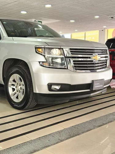 Chevrolet Suburban 5.3 V8 LT Piel 2 Fila Asientos At (B)
