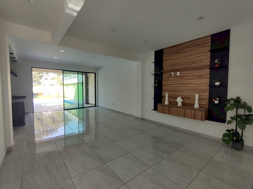 Casa Nueva En Pedregal De Las Fuentes, Jiutepec Morelos.