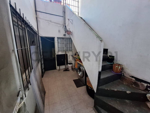 Venta Casa 3 Dormitorios Villa Bosch Cochera Terraza