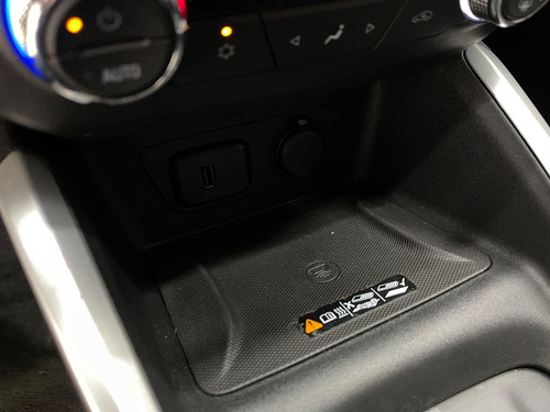 Imagem 15 de 15 de Chevrolet Onix Hatch Prem. 1.0 12v Tb Flex 5p Aut. 2020/...