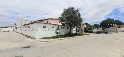 Imagen 15 de 30 de Casa Quinta En Venta En Urbanismo Privado De Quibor 0.4.2.4.5.9.3.7.5.4.2/ Cuenta Con Piscina, Vigilancia Las 24 Horas Del Dia, Cancha Deportiva, Caney