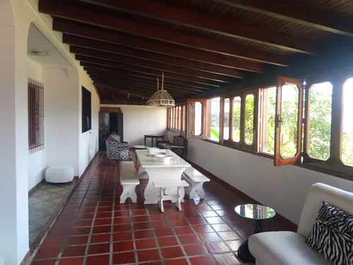 Los Naranjos, El Hatillo