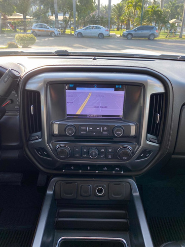 Imagen 14 de 15 de Chevrolet Cheyenne 2017 5.4 2500 Doble Cab Ltz 4x4 At