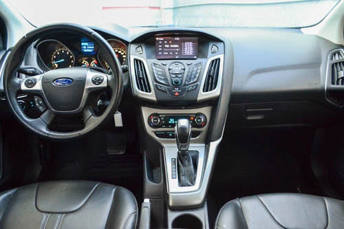 Imagem 6 de 12 de Focus Se 2.0 Automático Top Com Kit Multimídia Completa