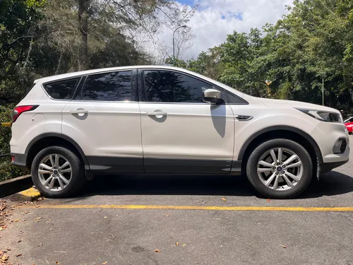 Ford Escape 2.0 Se 240 hp 4x2