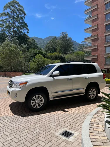 Toyota Land Cruiser 4.5 Imperial Lc200 Diésel