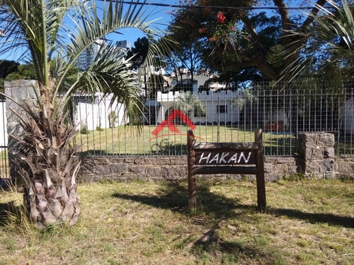 Casa En Playa Mansa - Ref: 1550