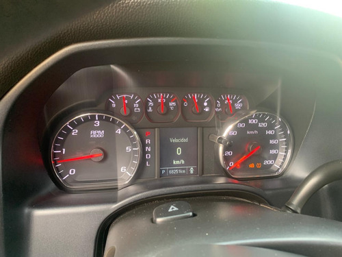 Chevrolet Silverado 5.4 2500 Doble Cabina Ls 4x2 At