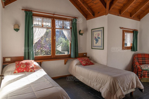 Turístico Cabaña En Venta Ubicado En Centro, San Martin De Los Andes, Patagonia