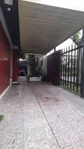 Acepto Ofertas Las Mercedes / Walker Martinez