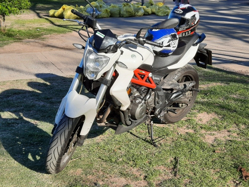 Benelli Tnt300