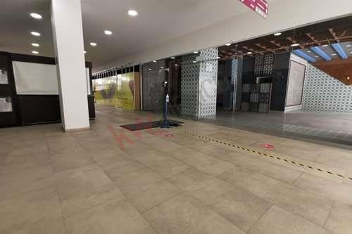Imagen 3 de 20 de Local En Renta En Plaza Paseo Molino. Dale A Tu Negocio El Impulso Que Necesita