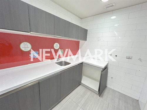 Excelente Local Comercial En Arriendo En Las Condes