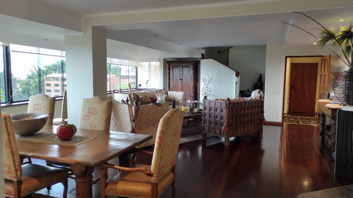 Espectacular Townhouse En Venta , Con Clima Privilegiado De Montaña. Alto Hatillo