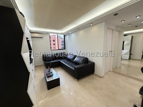Bello Apartamento Remodelado Y Amoblado En Colinas De La Tahona! #25-22801 Ricardo Rah