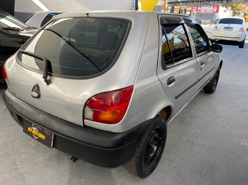 Imagem 8 de 10 de Ford Fiesta Gl 1.0