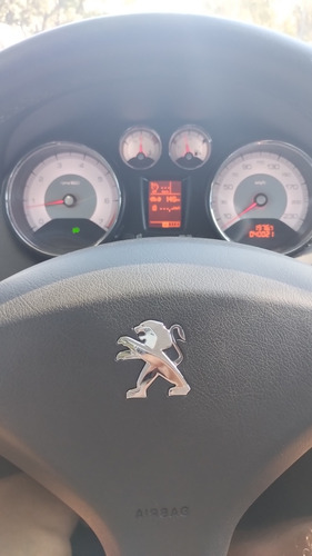 Peugeot 408 2.0 Feline 143cv