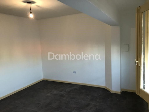 Imagen 6 de 12 de Local En Venta O Permuta Ubicado En Moreno, Moreno