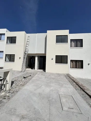 Casa Nueva En Colinas Del Santuario Corregidora