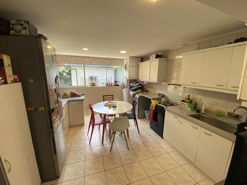 Imagen 7 de 13 de Excelente Casa En Vitacura!!