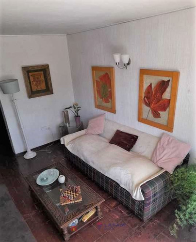 Casa En Venta De 3 Dorm. En Ñuñoa