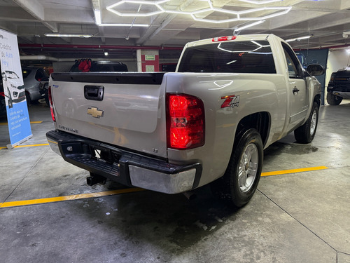 Chevrolet Cheyenne 5.3 2500 Cab Ext B 4x4 Mt