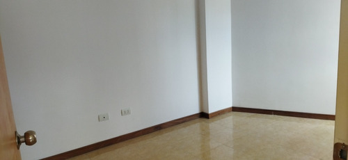Imagen 2 de 28 de Se Vende Apartamento En Obra Blanca Avenida Cuatricentenaria Valencia . Angela Betancourt 04125067379 04244900499