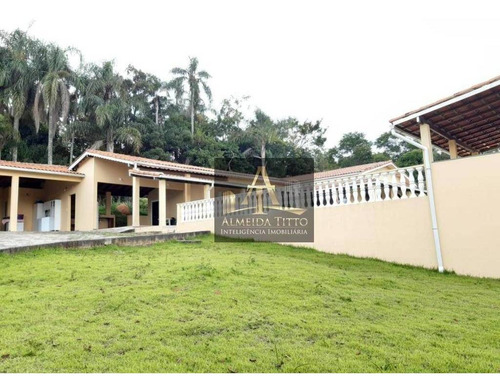 Excelente Chácara À Venda Em Santana De Parnaíba. Com 3 Dormitórios, Churrasqueira E Piscina. - Ch0023