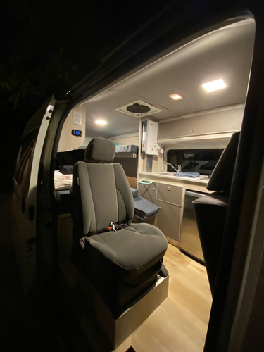 Imagen 8 de 8 de Alquiler De Campervan, Motorhome, Autocaravana Casa Rodante