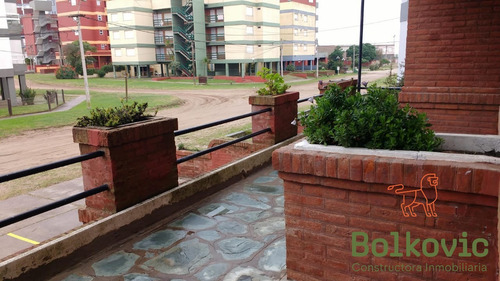 Imagen 8 de 10 de Departamento En Venta - Villa Gesell.